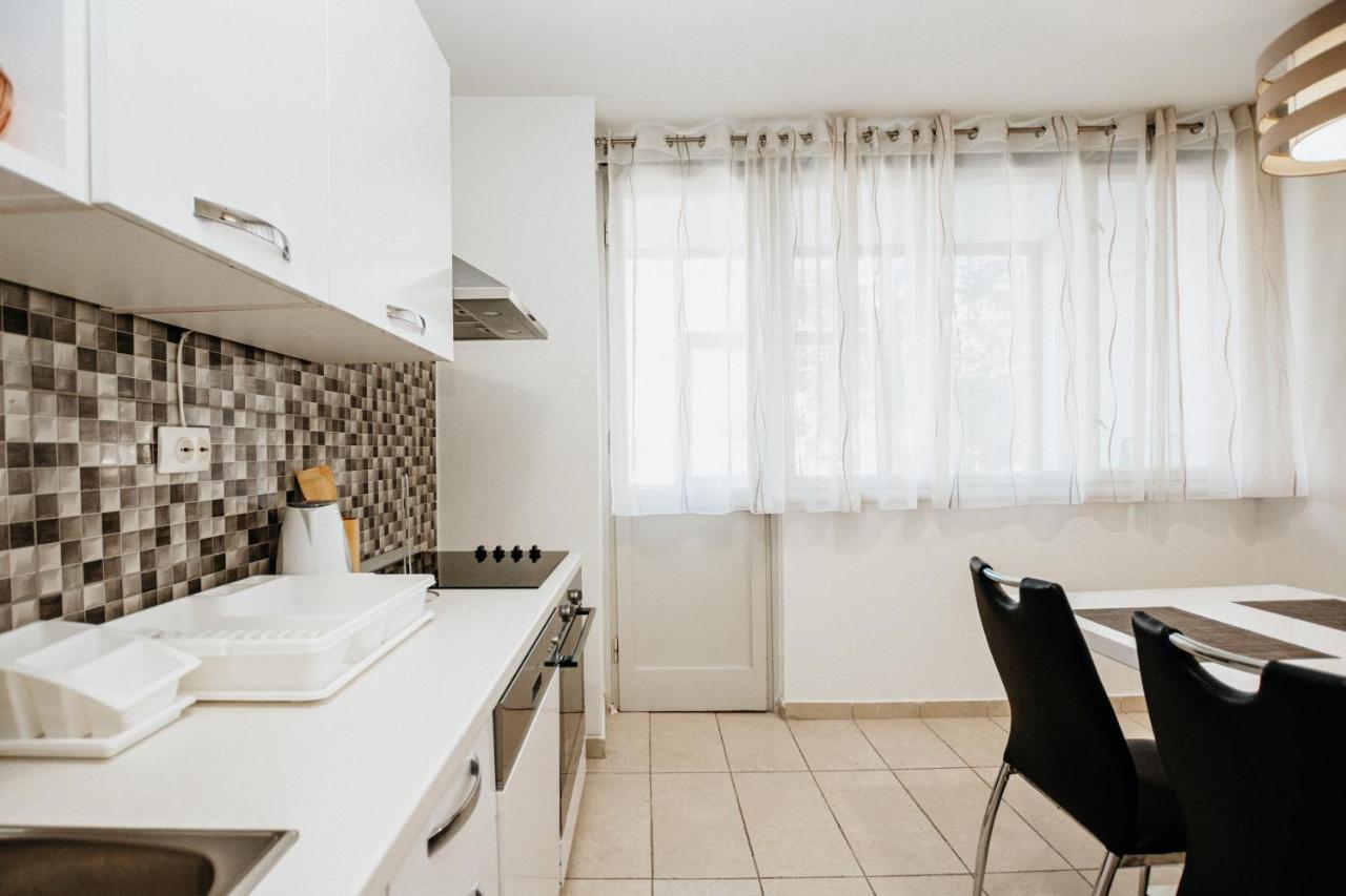 Double And Single S Apartments ซาดาร์ ภายนอก รูปภาพ