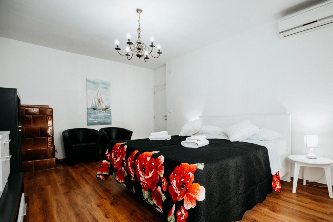 Double And Single S Apartments ซาดาร์ ภายนอก รูปภาพ