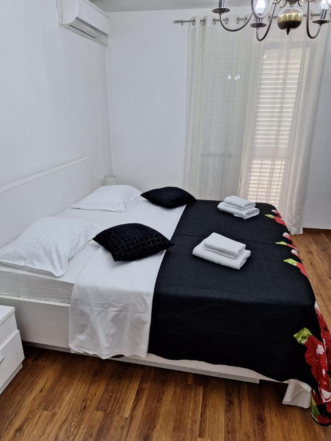 Double And Single S Apartments ซาดาร์ ภายนอก รูปภาพ
